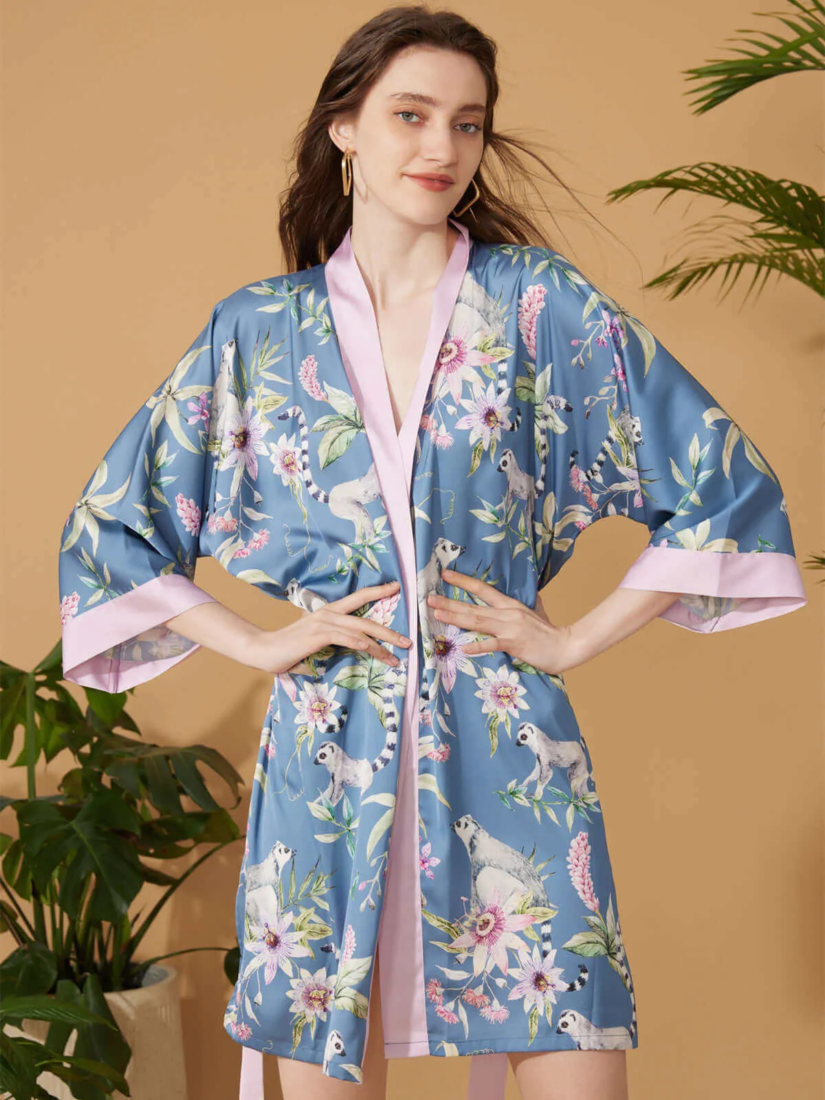 Short Kimono Robe in Blue Forest