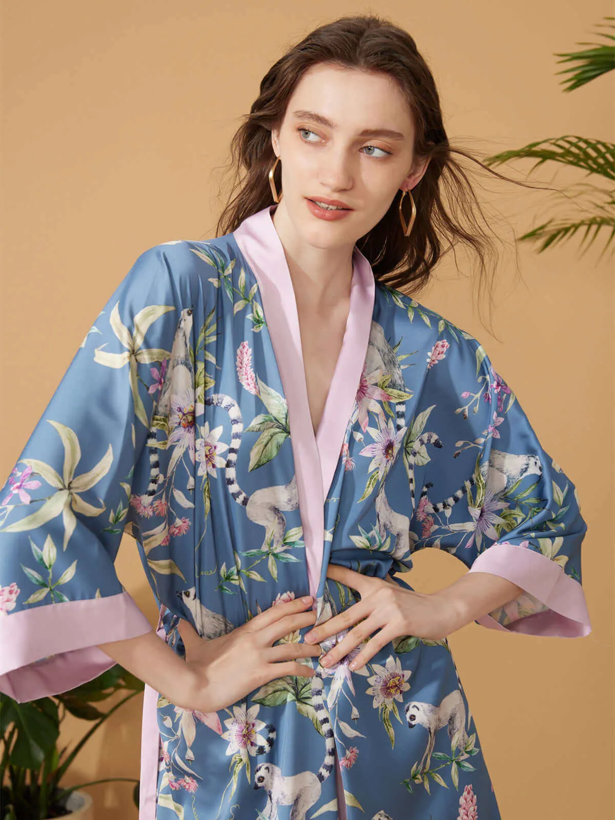 Short Kimono Robe in Blue Forest