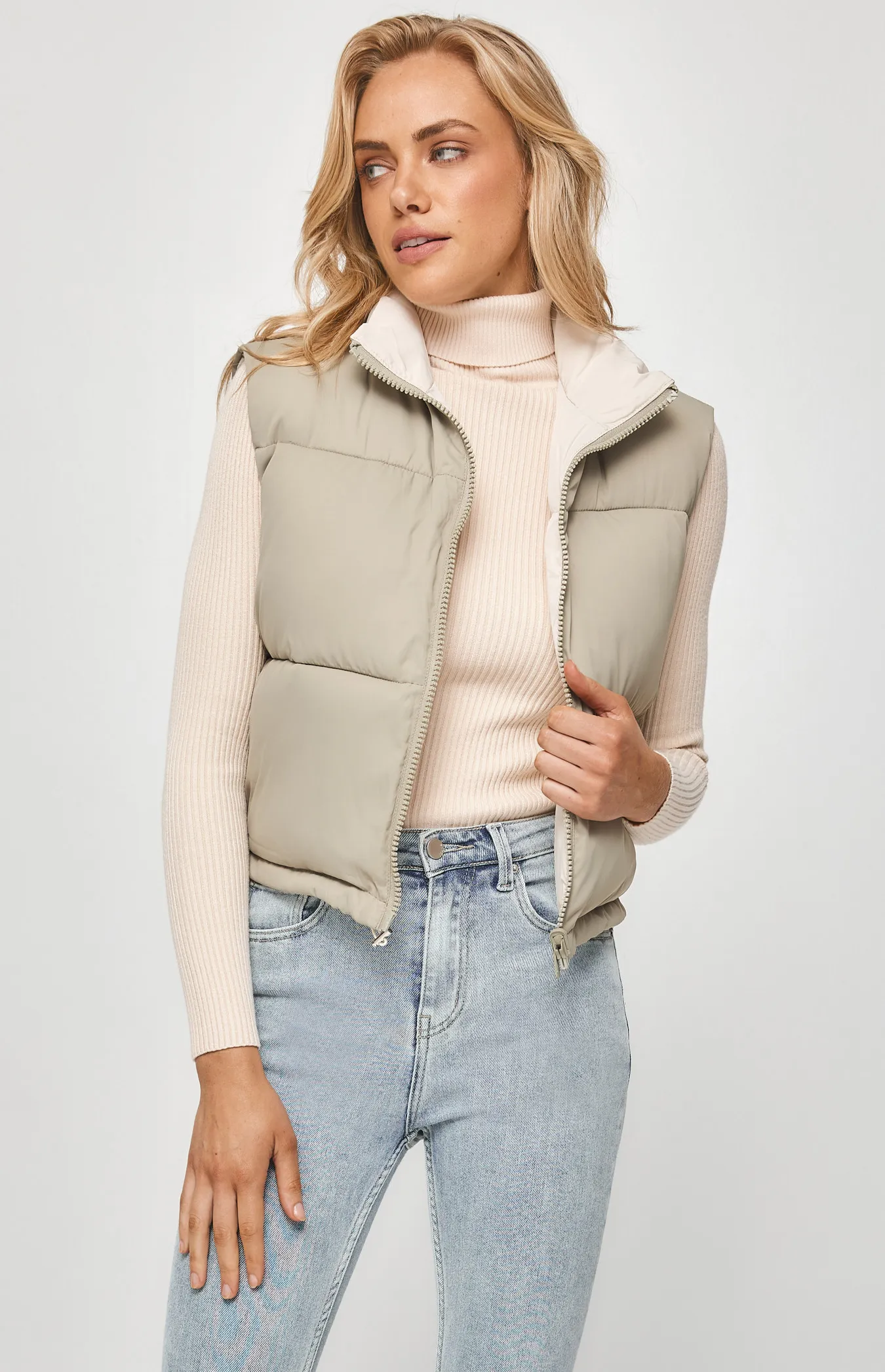 Reversible Puffer Vest (SJT377B)