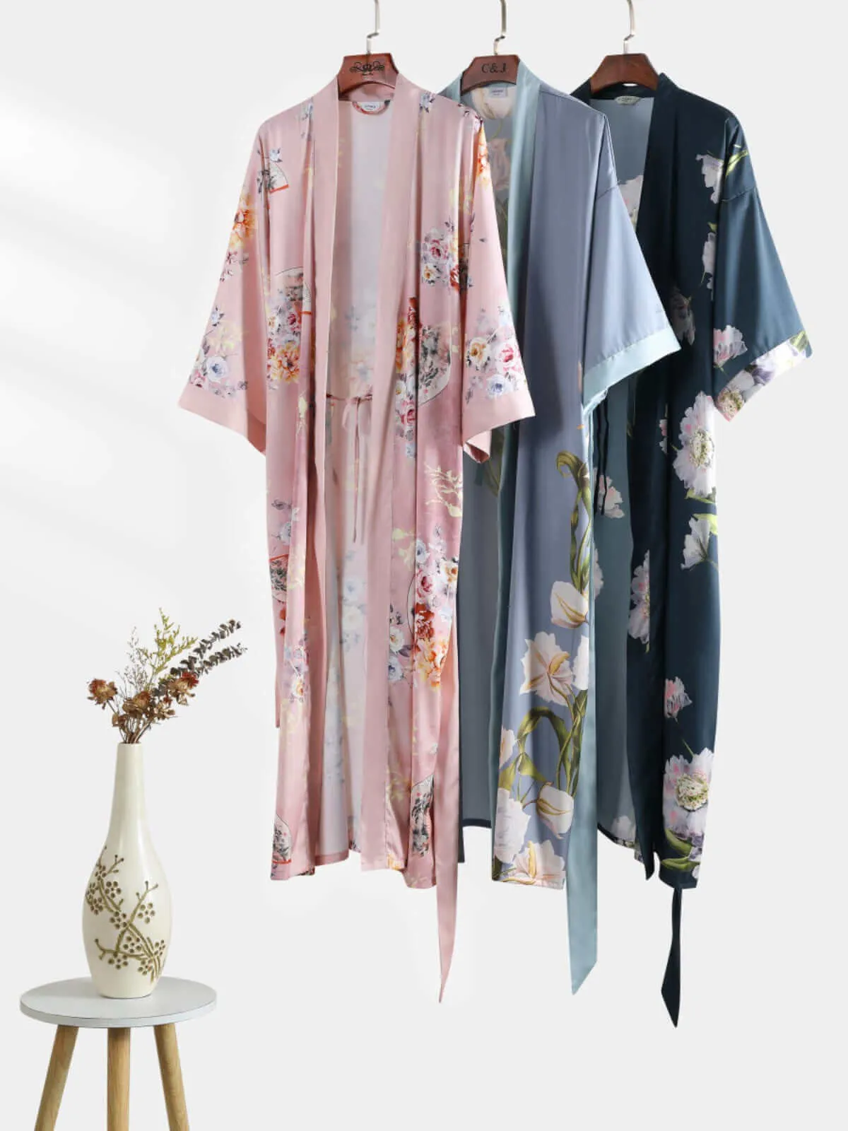 Floral Kimono Robe with Peony Pattern