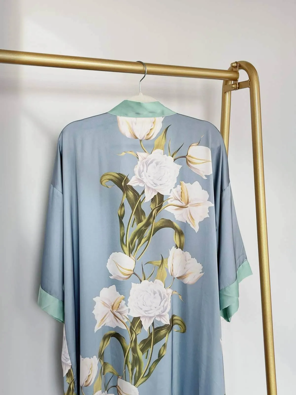 Floral Kimono Robe with Peony Pattern