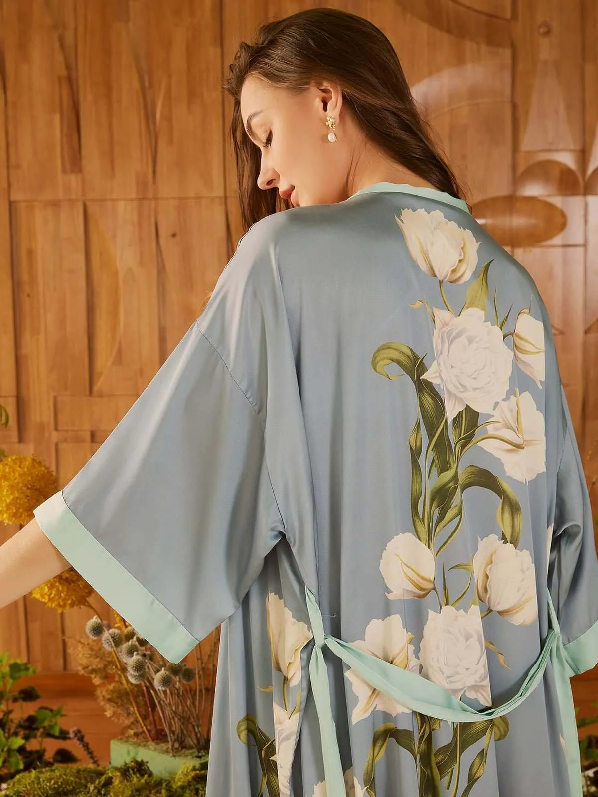 Floral Kimono Robe with Peony Pattern