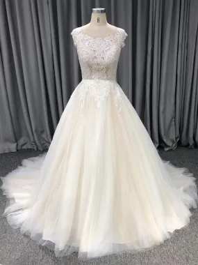 Wedding Dresses Round Neck Lace Tulle A-line with Sweep Train