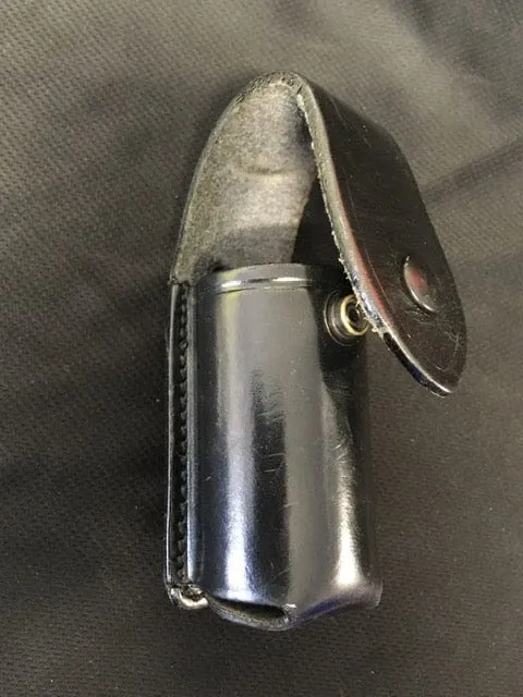 Durable Leather CS Spray Holder (675) in Grade A Condition