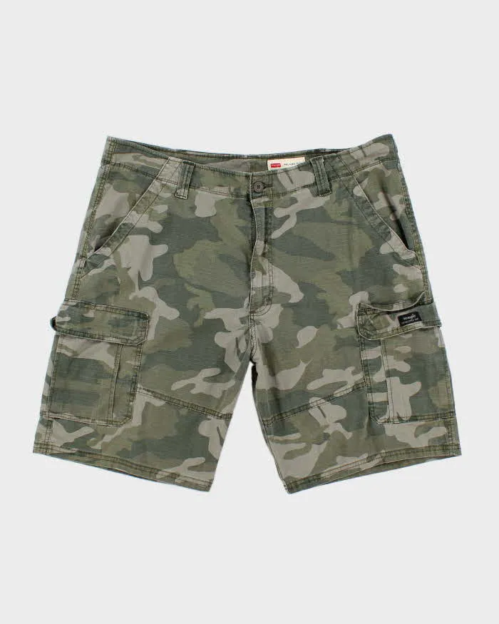 W40 Wrangler Camouflage Cargo Shorts