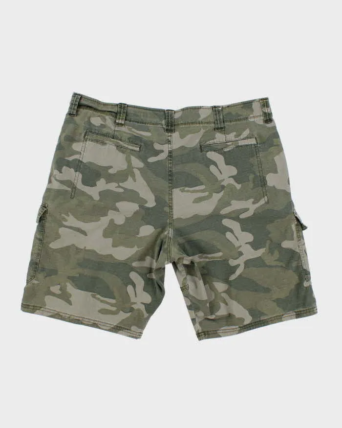 W40 Wrangler Camouflage Cargo Shorts